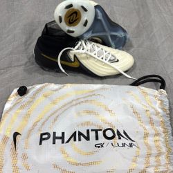 Nike Phantom GX Luna 2 (NEVER WORN)