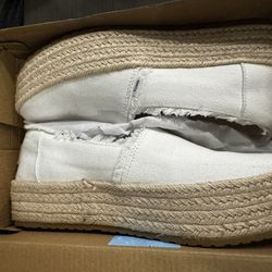 TOMS Slip On Shoes