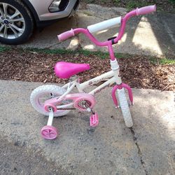 12 Inch Kids Bike In Excellent Gently Used Condition 