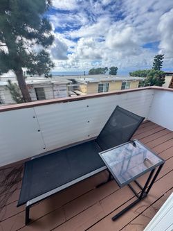 Outdoor lounge chair