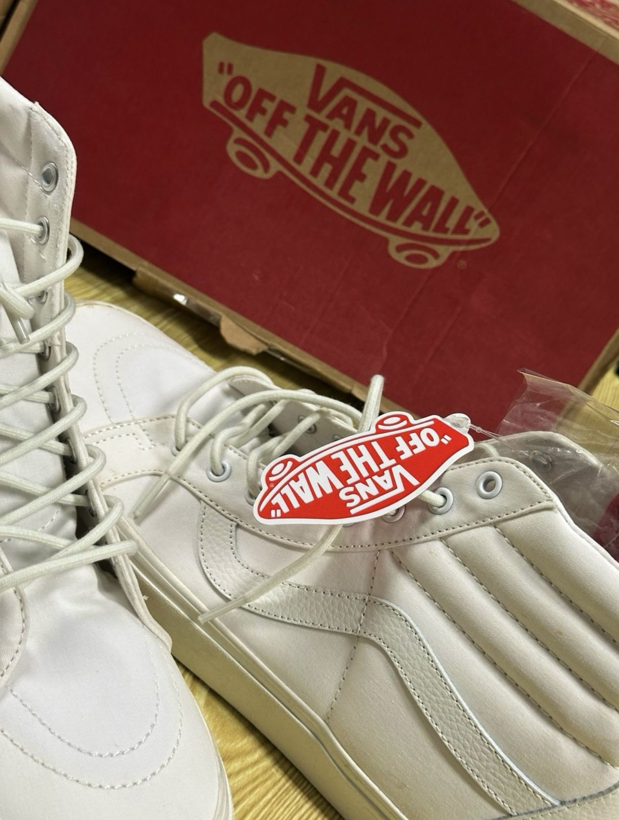 Sk8-Hi All White Vans Size 13 !