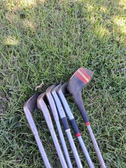 6 Golf Clubs