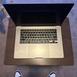 2023 Apple MacBook Air 15" Retina M2 3.49GHz 8GB RAM 256GB SSD A2941 Silver