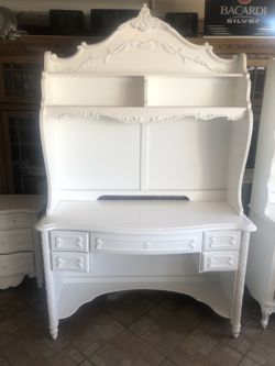 Victoria pearl white desk & book shelf