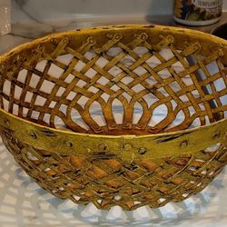 Primitive Rustic Steel Riveted Woven Looking Easter Basket 10 In Wide 
