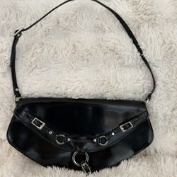 🖤 BCBG Girls Black Shoulder Handbag – Chic Buckle Detail