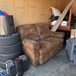 Recliner Sofa / Loveseat 