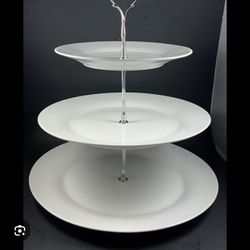 3 Tier Tray White With Silver Accessories 