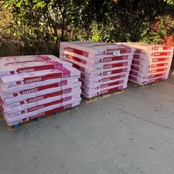 New Owens Corning Oakridge Shasta White Architectural Roof Shingles ( 32.8-sq ft per Bundle )