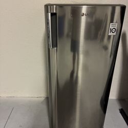 Completely unused Mini Fridge