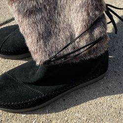 TOMS Women’s Suede Boots with Faux Fur - Sz 8.5
