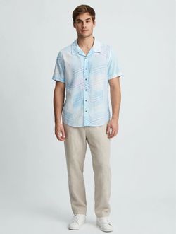 Medium Guess Short Sleeve Button-Up Shirt