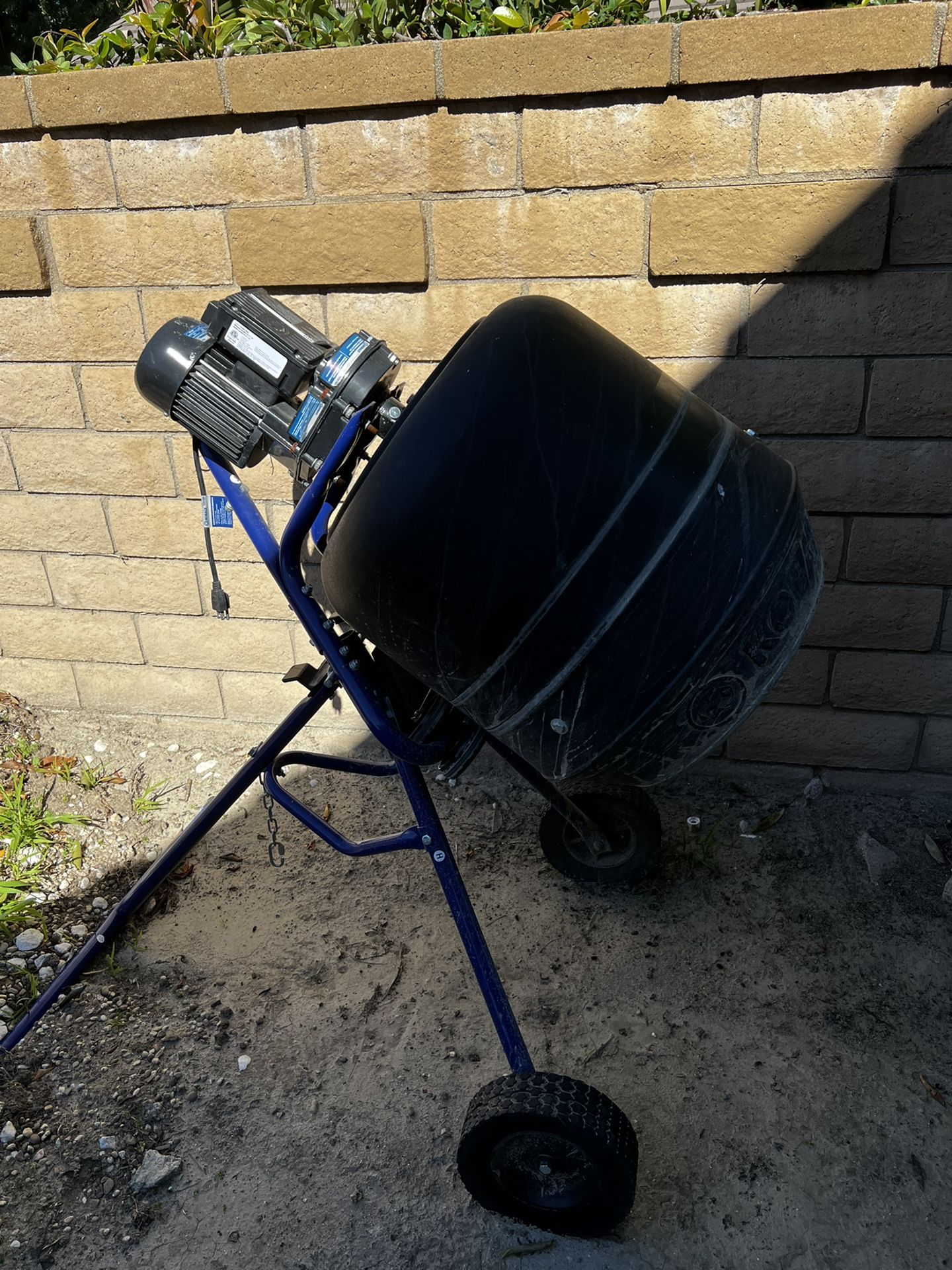 Kobalt Portable Cement Mixer