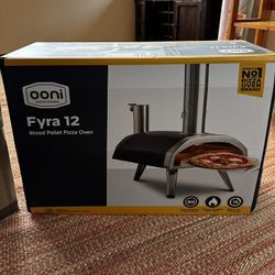 Ooni Fyra 12 Wood Pellet Outdoor Pizza Oven (With Pellets)