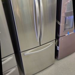 LG STAINLESS STEEL APARTMENT SIZE REFRIGERATOR OPEN BOX ITEM