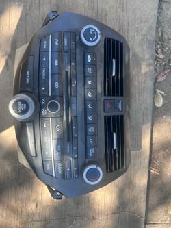 08-12 Honda acoord stereo v4