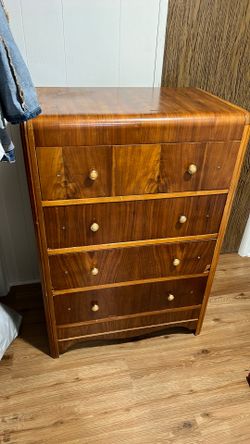 4 drawer waterfall dresser