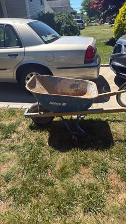 Wheel barrel