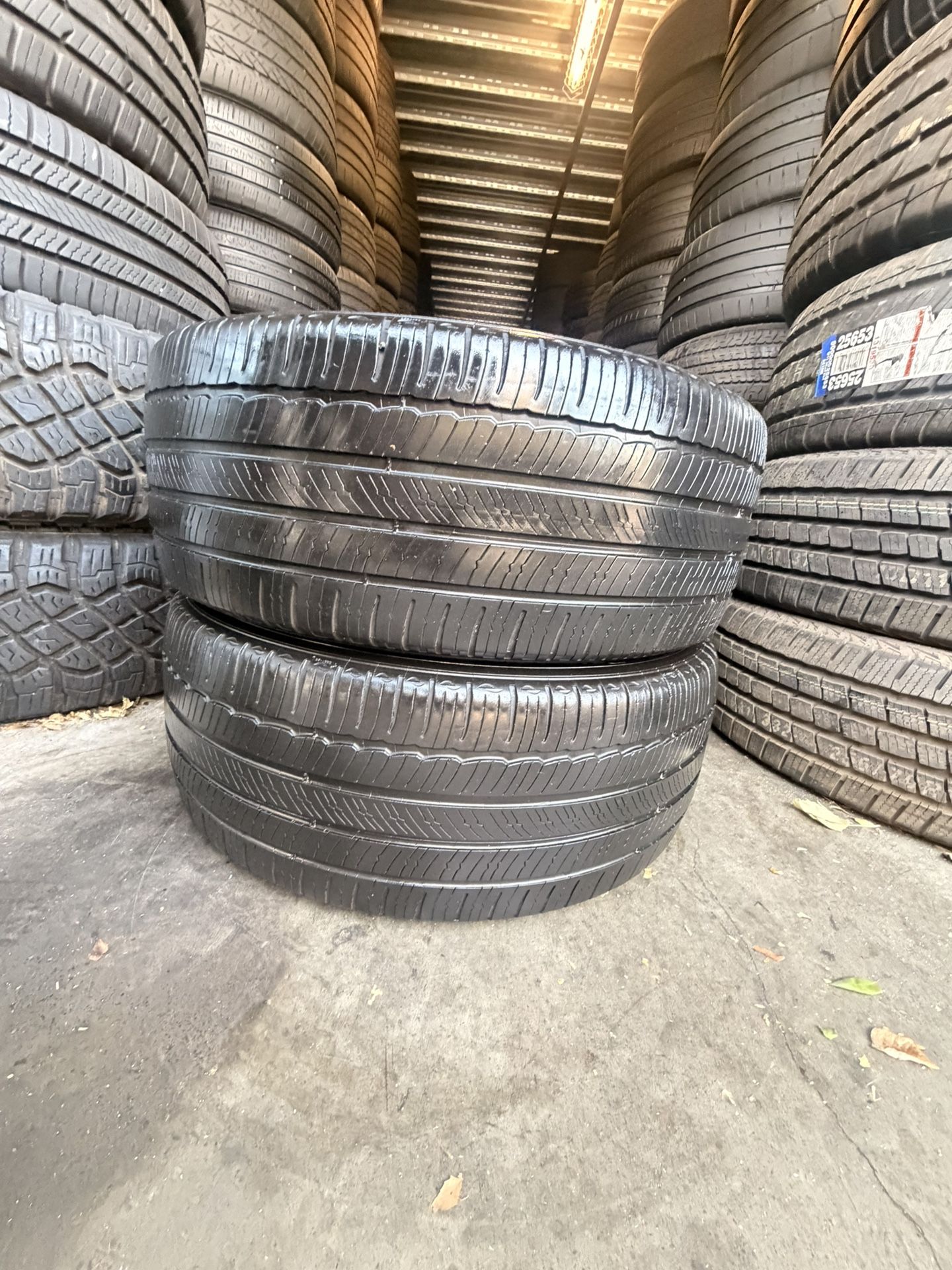 235/45/18 Michelin Primacy Mxm4 50%+ Tread (2)