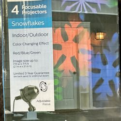 Focusable  Projects Snowflakes