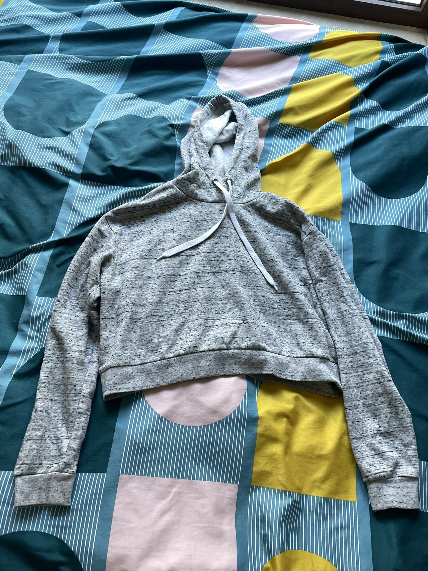 H&M Gray Cropped Hoodie