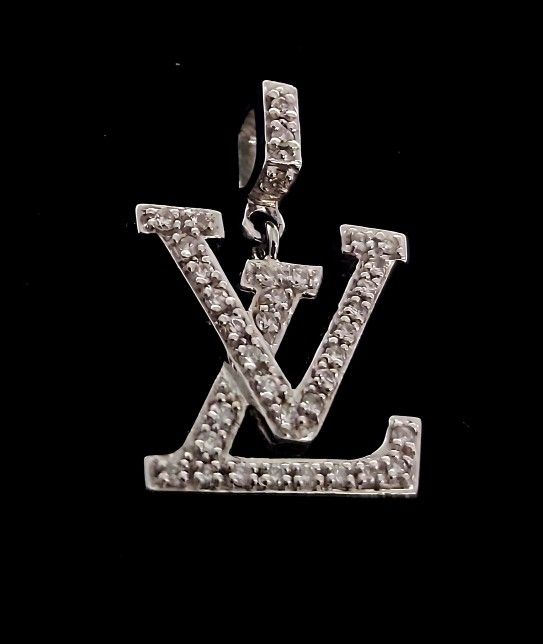 Louis Vuitton Pendant 