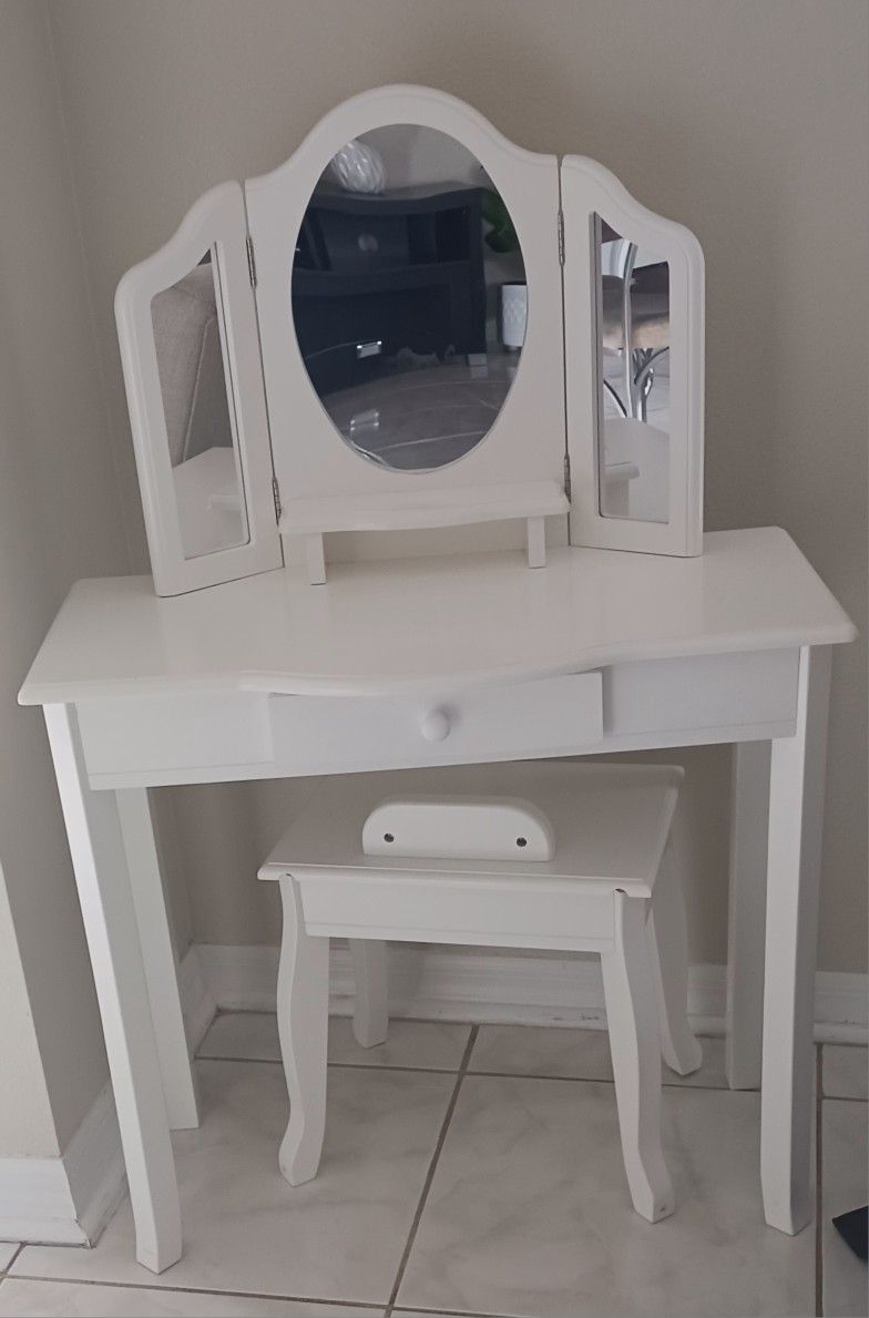 Vanity Set Wood ( Kids)
