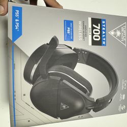 Turtle Beach Stealth 700 Gen 2 MAX Multiplatform Amplified Wireless Gaming Headset for PS5, PS4, Windows 10 & 11 PCs, Ninte