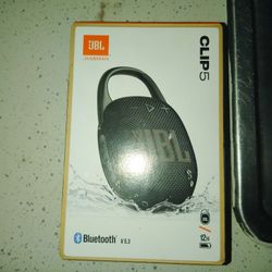 JBL  Clip 5 Bluetooth Speaker 