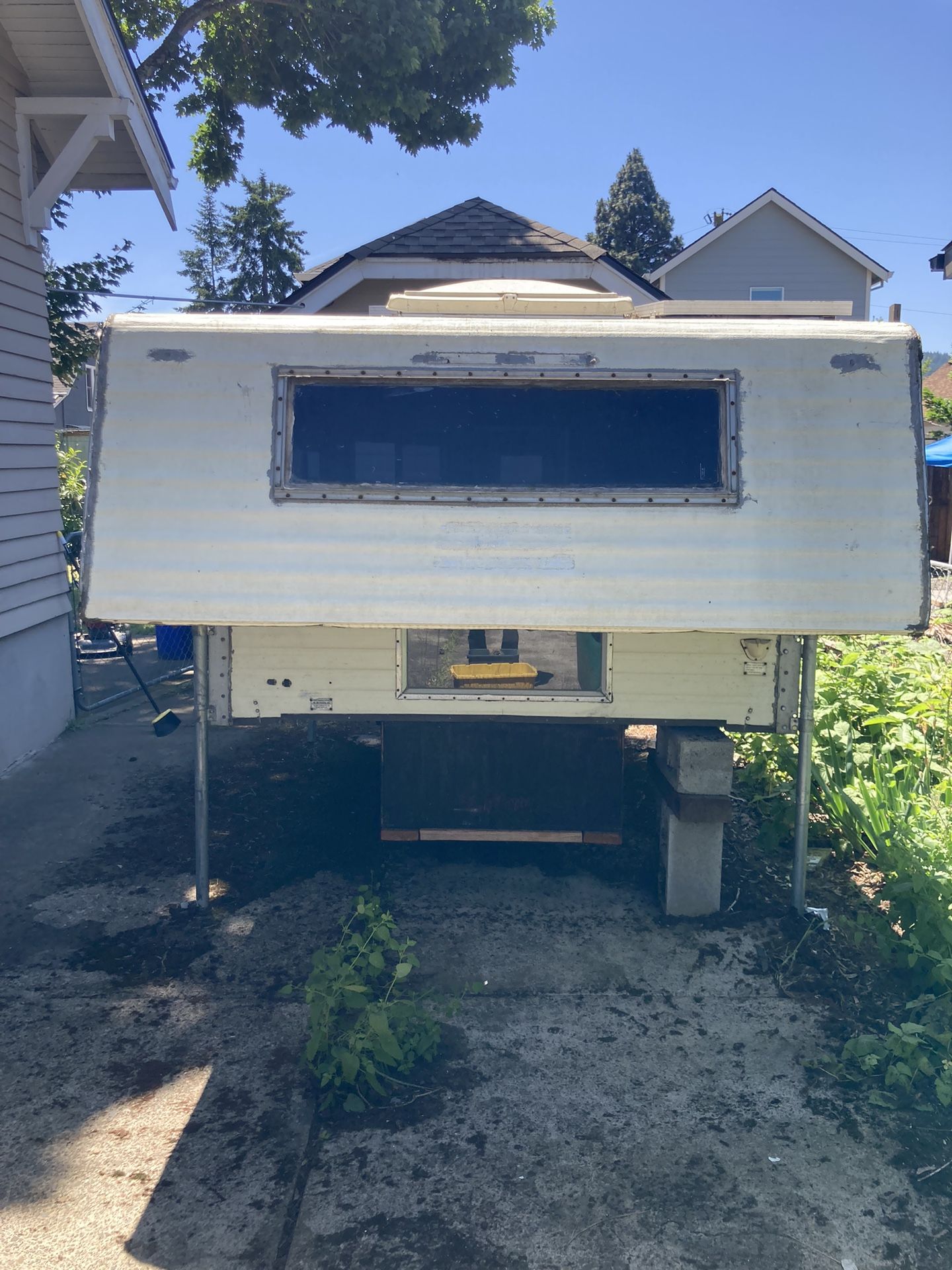 Perris Valley Vintage Truck Camper 