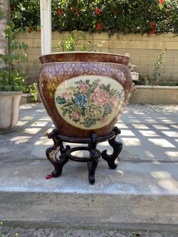 Ceramic planter