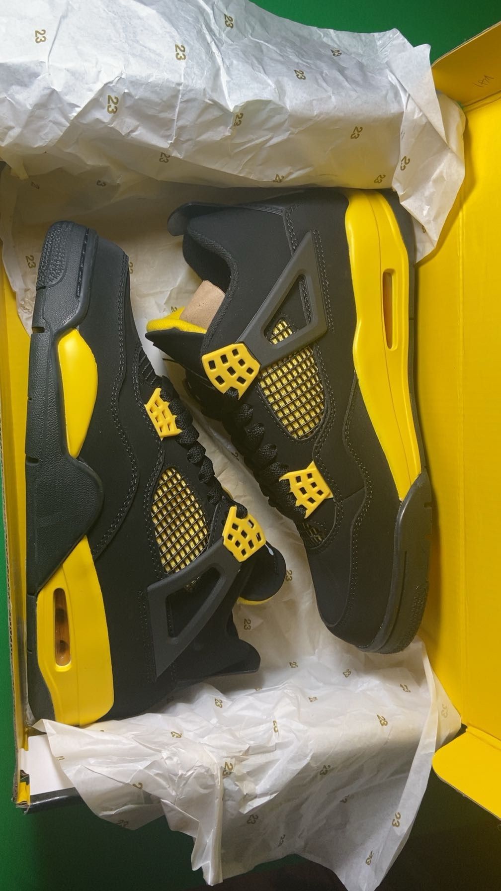 Yellow Thunders Size 8 Men 9.5 Women 