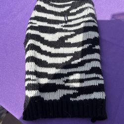 Dog sweater sz small $1