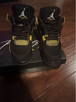 Jordan 4 Thunders