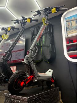 INOKIM OXO Dubai Edition – Luxury Performance Electric Scooter