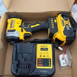 DCF850 taladro de impacto con batería de 6AH Y CARGADOR // DCF850 impact drill with 6AH battery