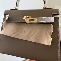 H Kelly Taupe 25 ⭐️ Valentines Gift 🎁 