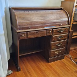 Roll top desk