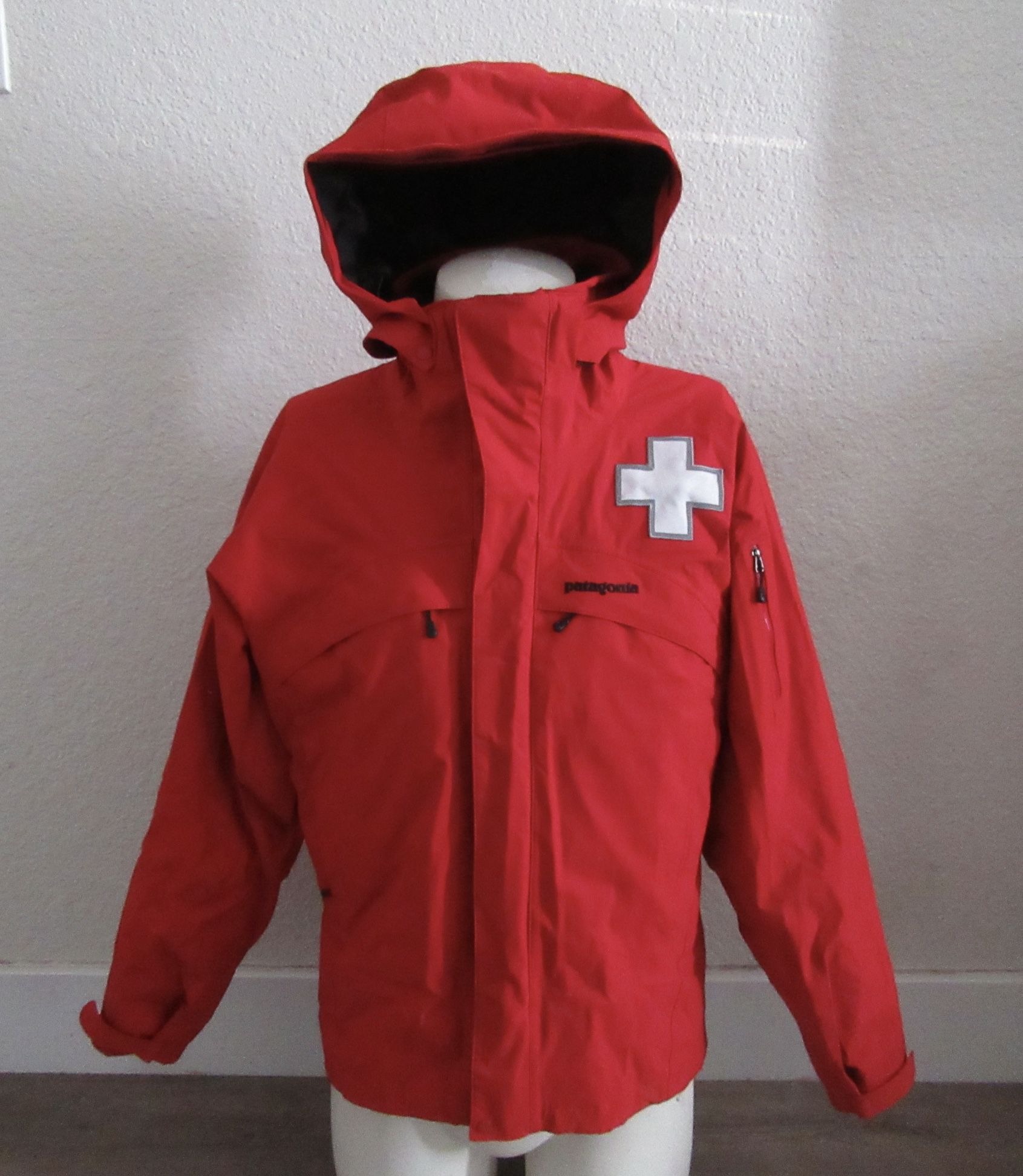 Men's Size Small Patagonia Red Ski Patrol Hooded Reflective Jacket Coat