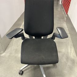 Steelcase Gesture (2019)