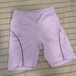 women’s biker shorts size M