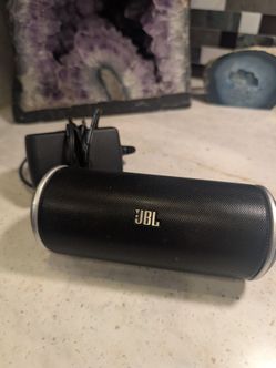 JBL Flip Bluetooth speaker w/case