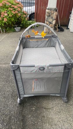 GracoPack&Play,2 Levels,good for infant to the toddler,easy to folding.