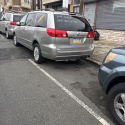 2009 Toyota Sienna