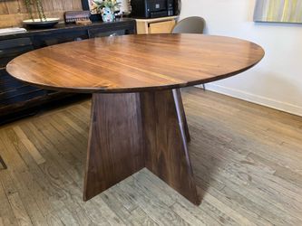Dining table solid walnut wood 47” round