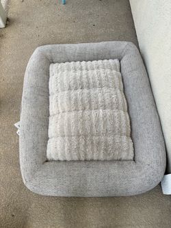 Gray Pet Bed with Plush Insert