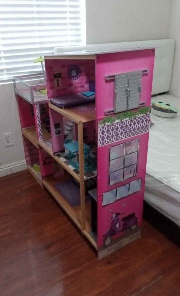 Barbie House. More Info Below.