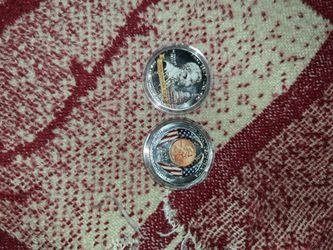 Colorized Commemorative Coins in Capsules – Set of 2