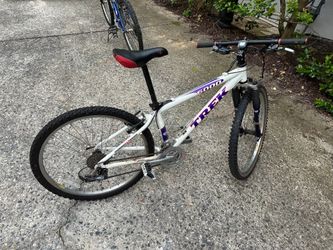 Trek 6000 Mountain Bike – White – Great Condition