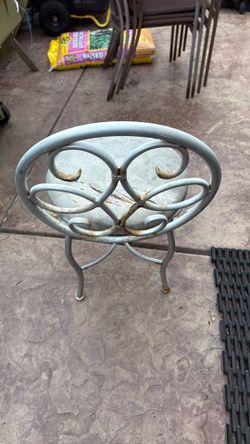 Vanity chair